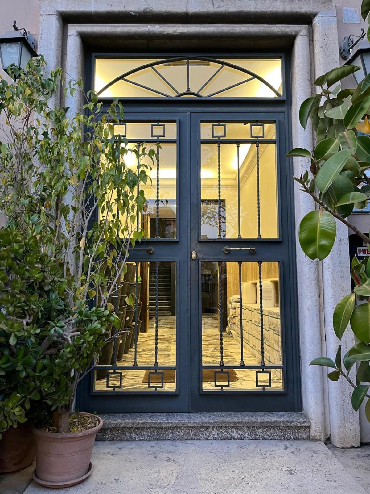 Colosseo Rooms B&B Rome Exterior photo